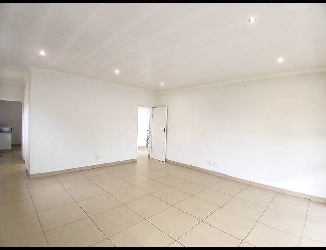 4 BEDROOM GOLF ESTATE FOR SALE IN BLUE VALLEY GOLF ESTATE